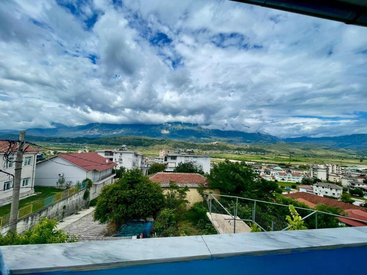 Blue Guesthouse Gjirokastër Eksteriør bilde